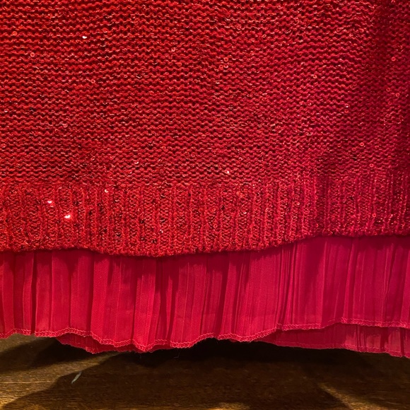 RED SPARKLE KNIT TOP - Picture 11 of 12